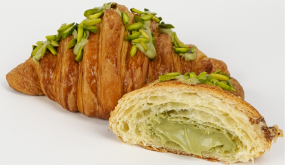 PISTACHIO CROISSANT